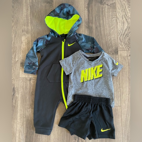 Boy Nike Bundle 12M - Picture 1 of 1